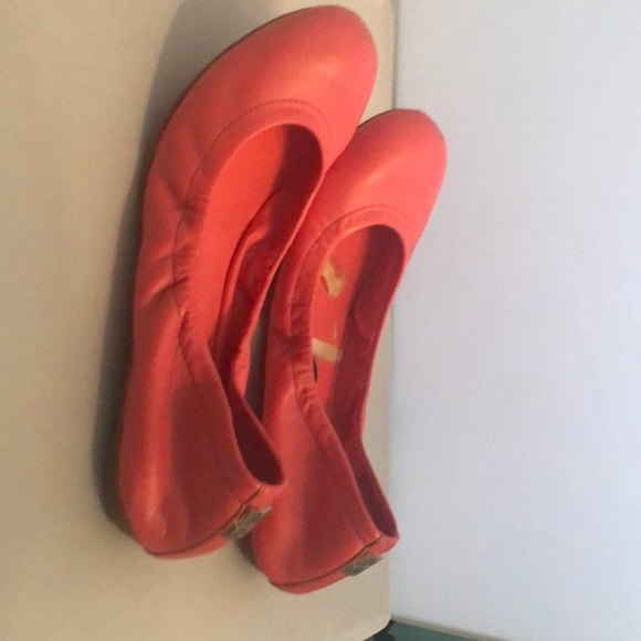 BCBG MAXAZRIA pink flats - Picture 3 of 7